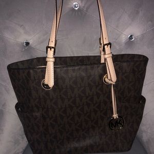 Michael Kors pocketbook